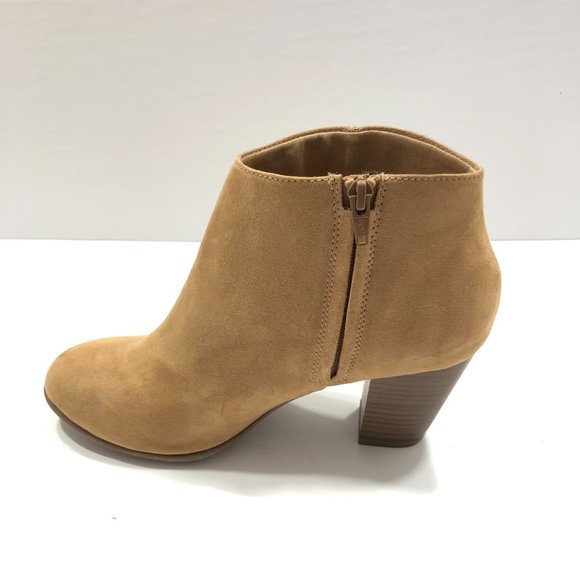 Old Navy tan suede ankle high bootie block heel Side zip Woman's size 9 - Picture 5 of 11